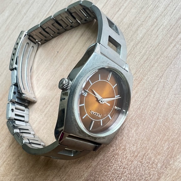 Pulsar ladies brown dial silver tone retro dress watch NEW BATTERY main image 10